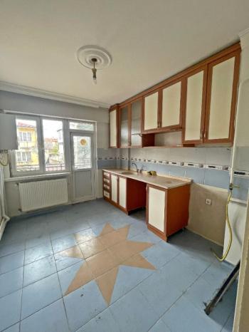 AFYON ÜÇOK EMLAKTAN ESENTEPE MAH SATILIK 2+1 KÖŞE KONUM DAİRE