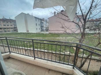 AFYON ÜÇOK EMLAKTAN ESENTEPE MAH SATILIK 2+1 KÖŞE KONUM DAİRE