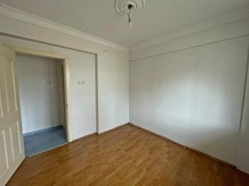 AFYON ÜÇOK EMLAKTAN ESENTEPE MAH SATILIK 2+1 KÖŞE KONUM DAİRE