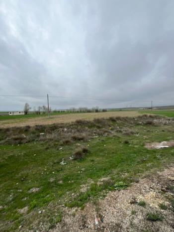 AFYON ÜÇOK EMLAKTAN ÇAY KIZILDAĞ MEVKİ KONYA YOLU ÜZERİ SATILIK 6.875M² TARLA