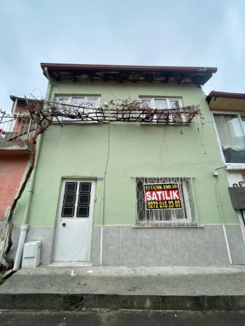 AFYON ÜÇOK EMLAKTAN YUNUS EMRE MAH DA SATILIK 2+1 MÜSTAKİL EV