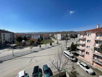 AFYON ÜÇOK EMLAKTAN MAREŞAL F ÇAKMAK MAH SATILIK KÖŞE 3+1 DAİRE