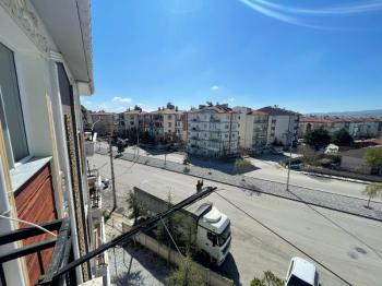 AFYON ÜÇOK EMLAKTAN MAREŞAL F ÇAKMAK MAH SATILIK KÖŞE 3+1 DAİRE