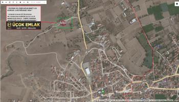AFYON ÜÇOK EMLAKTAN SÜLÜN DE YOL ÜZERİ SATILIK İMARLI ARSA