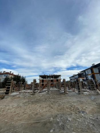 AFYON ÜÇOK EMLAKTAN MAREŞAL DE SATILIK YAPIM AŞAMASINDA 3+1 SIFIR ARAKAT DAİRE