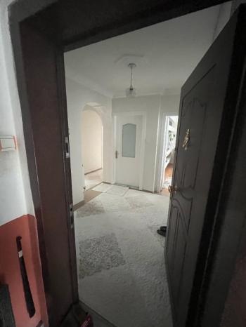 AFYON ÜÇOK EMLAKTAN FATİH MAHALLESİNDE SATILIK TEMİZ 3+1 DAİRE 