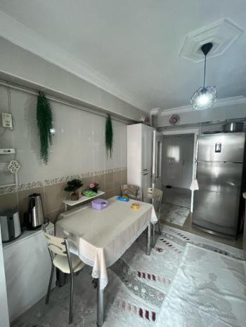 AFYON ÜÇOK EMLAKTAN FATİH MAHALLESİNDE SATILIK TEMİZ 3+1 DAİRE 
