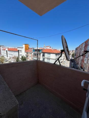 AFYON ÜÇOK EMLAKTAN DUMLUPINAR MAH KİRALIK 2+1 ARAKAT DAİRE
