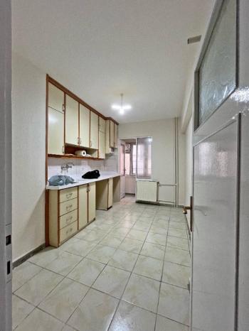 AFYON ÜÇOK EMLAKTAN DUMLUPINAR MAH KİRALIK 2+1 ARAKAT DAİRE