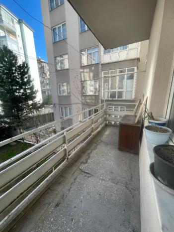 AFYON ÜÇOK EMLAKTAN CUMHURİYET MAH KİRALIK 3+1 ARAKAT DAİRE