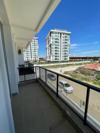 AFYON ÜÇOK EMLAKTAN KARŞIYAKA MAH SATILIK SIFIR LÜKS 2+1 DAİRE