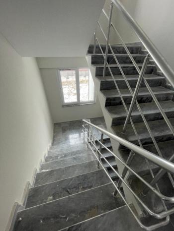 AFYON ÜÇOK EMLAKTAN MAREŞAL DE KİRALIK 2+1 ARAKAT SIFIR AYARINDA LÜX DAİRE