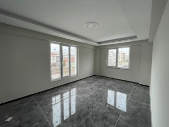 AFYON ÜÇOK EMLAKTAN MAREŞAL DE KİRALIK 2+1 ARAKAT SIFIR AYARINDA LÜX DAİRE