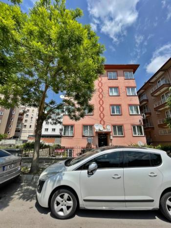 AFYON ÜÇOK EMLAKTAN CUMHURİYET  MAH DA KİRALIK 2+1 BAKIMLI DAİRE 