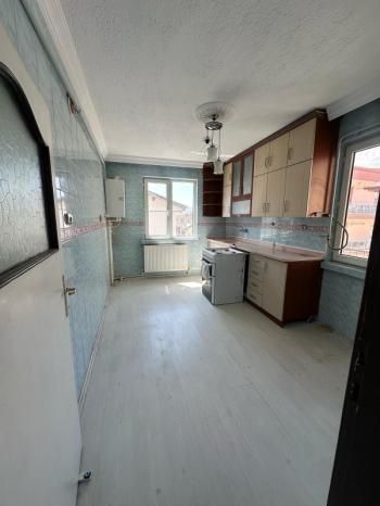 AFYON ÜÇOK EMLAKTAN MAREŞAL F ÇAKMAK MAH KİRALIK 2+1 DAİRE