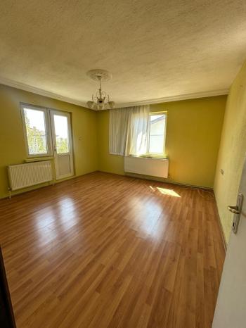 AFYON ÜÇOK EMLAKTAN MAREŞAL F ÇAKMAK MAH KİRALIK 2+1 DAİRE