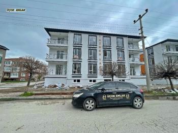 AFYON ÜÇOK EMLAKTAN KANLICA MAH. SATILIK SIFIR LÜKS ARAKAT 3+1 DAİRE
