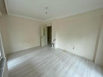 AFYON ÜÇOK EMLAKTAN GÜVENEVLER MAH KİRALIK 2+1 BAKIMLI GENİŞ DAİRE