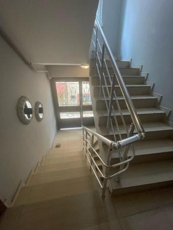 AFYON ÜÇOK EMLAKTAN GÜVENEVLER MAH KİRALIK 2+1 BAKIMLI GENİŞ DAİRE