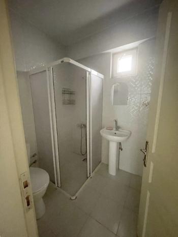 AFYON ÜÇOK EMLAKTAN GÜVENEVLER MAH KİRALIK 2+1 BAKIMLI GENİŞ DAİRE