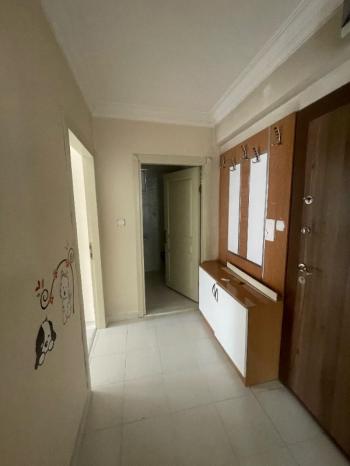 AFYON ÜÇOK EMLAKTAN GÜVENEVLER MAH KİRALIK 2+1 BAKIMLI GENİŞ DAİRE