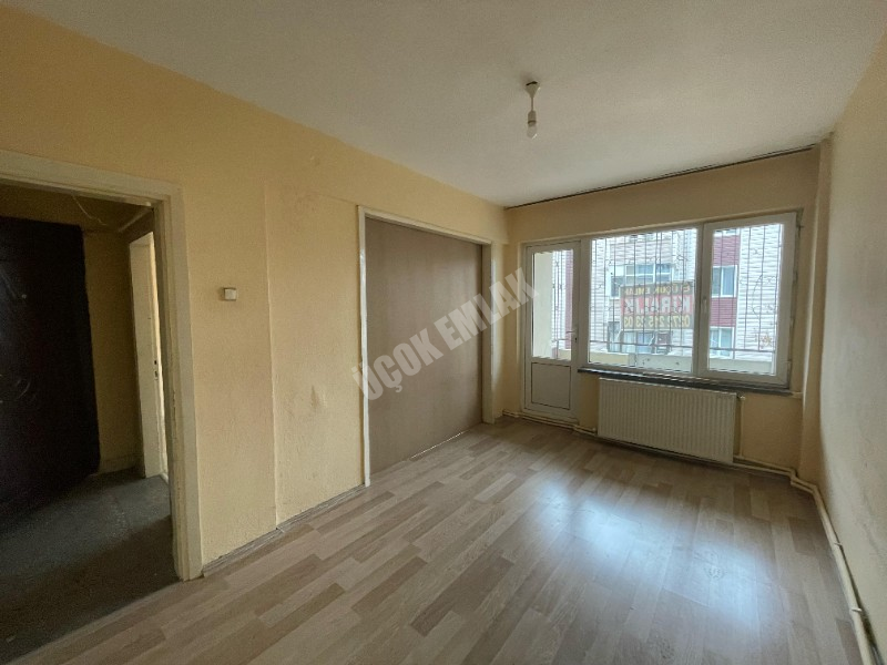 AFYON ÜÇOK EMLAKTAN CUMHURİYET MAH 3+1 DAİRE 