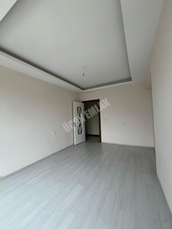 AFYON ÜÇOK EMLAKTAN ALİ İHSAN PAŞA MAH SATILIK LÜKS 3+1 DAİRE