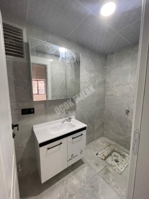 AFYON ÜÇOK EMLAKTAN YARENLER MAH SATILK 3+1 SIFIR DAİRE 