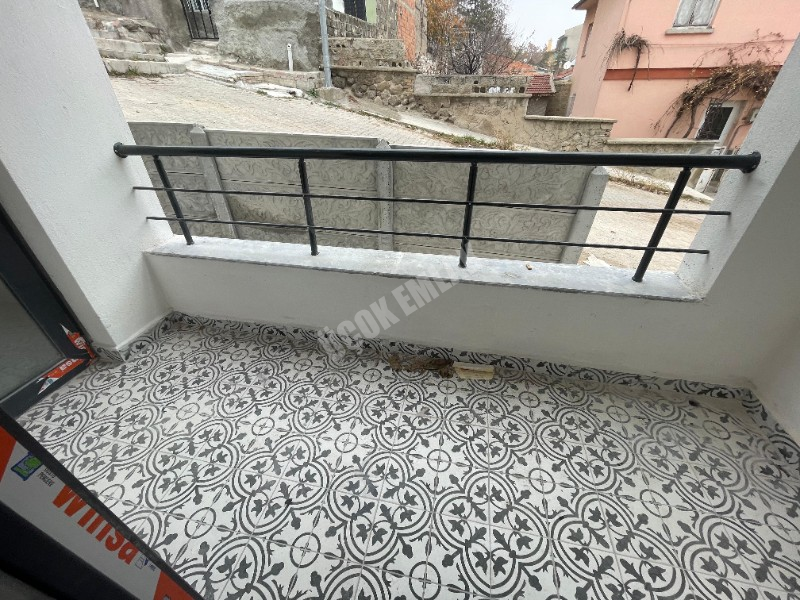 AFYON ÜÇOK EMLAKTAN YARENLER MAH SATILK 3+1 SIFIR DAİRE 