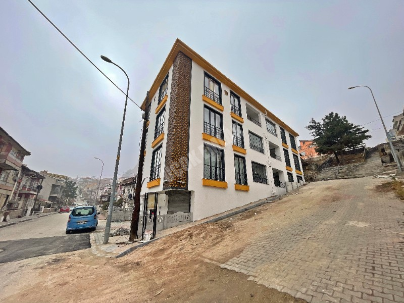 AFYON ÜÇOK EMLAKTAN YARENLER MAH SATILK 3+1 SIFIR DAİRE 