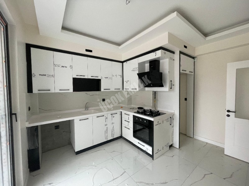 AFYON ÜÇOK EMLAKTAN YARENLER MAH SATILK 3+1 SIFIR DAİRE 