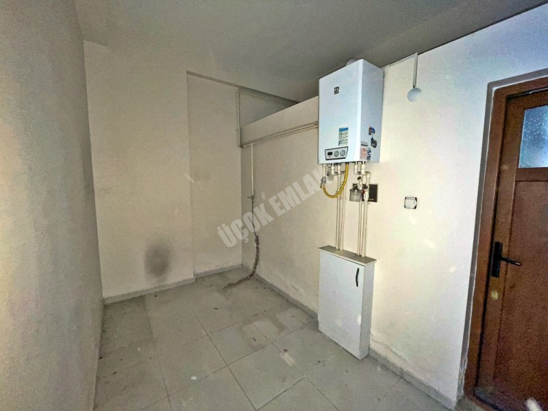 AFYON ÜÇOK EMLAKTAN FAKIPAŞA MAH KİRALIK DÜKKAN