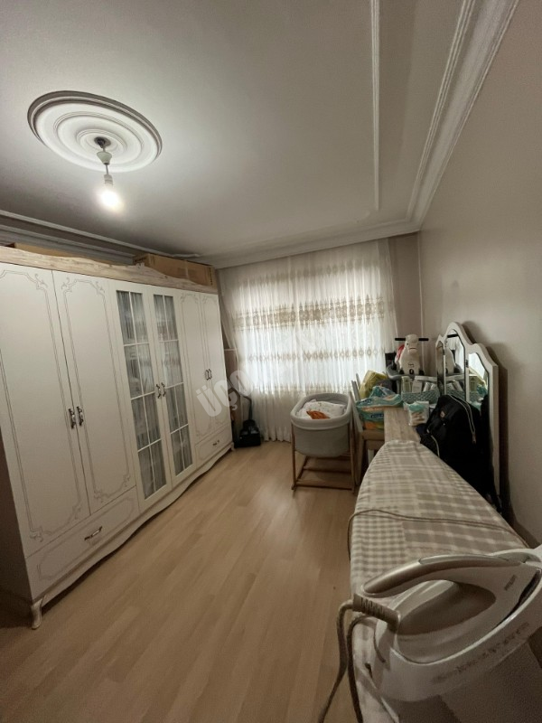 AFYON ÜÇOK EMLAKTAN CUMHURİYET  MAH DA SATILIK 3+1 DAİRE