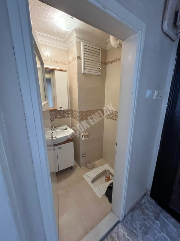 AFYON ÜÇOK EMLAKTAN CUMHURİYET  MAH DA SATILIK 3+1 DAİRE