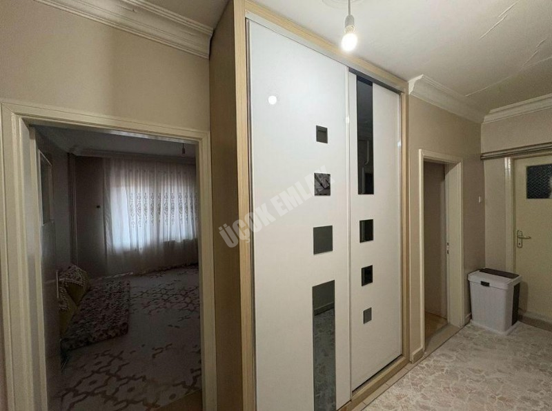 AFYON ÜÇOK EMLAKTAN CUMHURİYET  MAH DA SATILIK 3+1 DAİRE