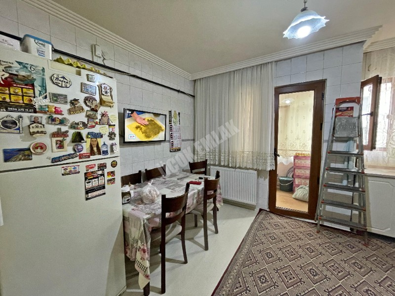 AFYON ÜÇOK EMLAKTAN HARBİŞ KOCATEPE MAH SATILIK TEMİZ BAKIMLI 3+1 DAİRE