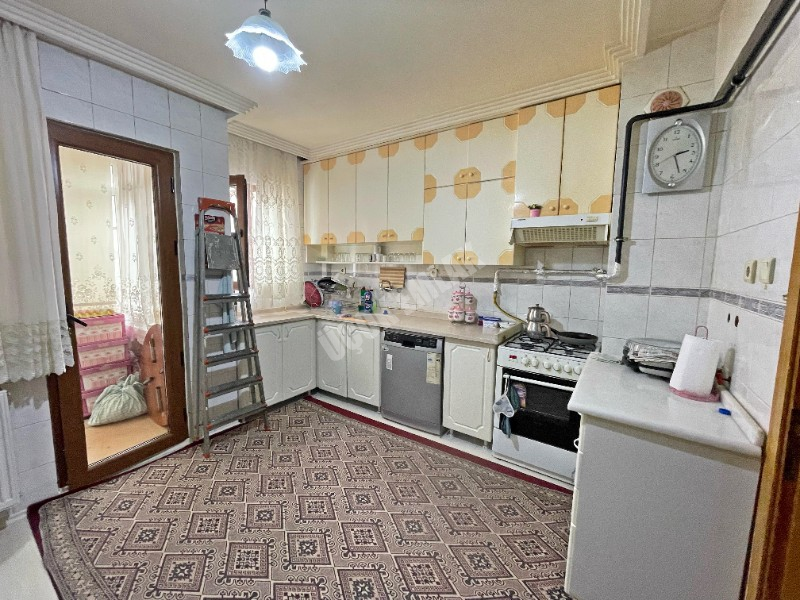 AFYON ÜÇOK EMLAKTAN HARBİŞ KOCATEPE MAH SATILIK TEMİZ BAKIMLI 3+1 DAİRE