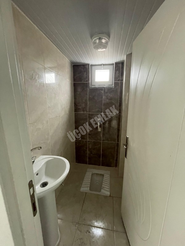 AFYON ÜÇOK EMLAKTAN MAREŞAL F ÇAKMAK MAH KİRALIK 3 YAŞ 3+1 DAİRE