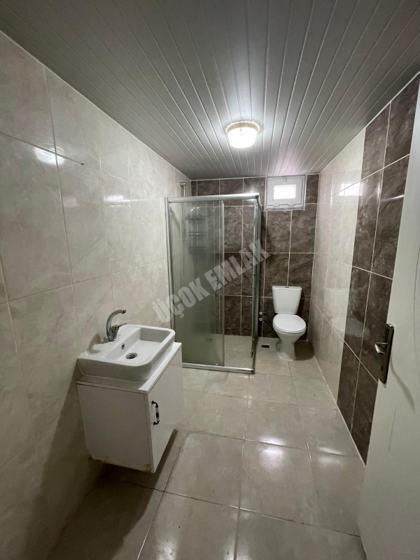 AFYON ÜÇOK EMLAKTAN MAREŞAL F ÇAKMAK MAH KİRALIK 3 YAŞ 3+1 DAİRE