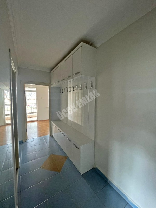 AFYON ÜÇOK EMLAKTAN ESENTEPE MAH SATILIK 2+1 KÖŞE KONUM DAİRE
