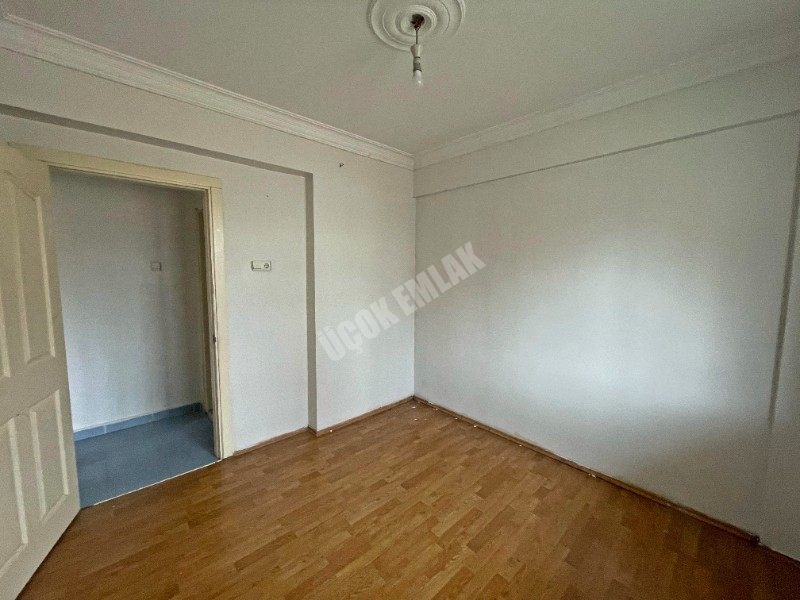 AFYON ÜÇOK EMLAKTAN ESENTEPE MAH SATILIK 2+1 KÖŞE KONUM DAİRE