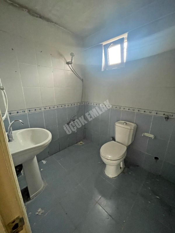 AFYON ÜÇOK EMLAKTAN ESENTEPE MAH SATILIK 2+1 KÖŞE KONUM DAİRE