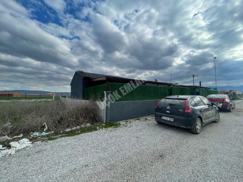 AFYON ÜÇOK EMLAKTAN SALAR KSB KONYAYOLU CİVARI 319M² ARSA İÇİNDE 1+1 HOBİ EVİ