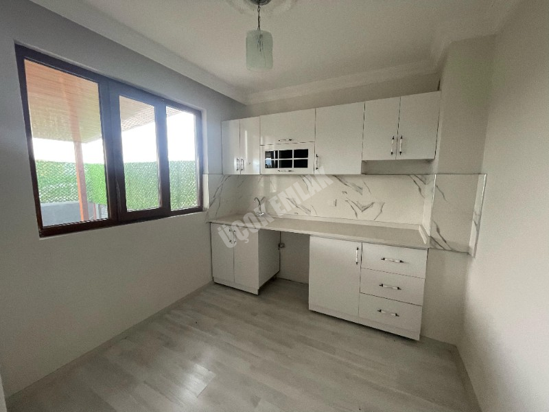 AFYON ÜÇOK EMLAKTAN SALAR KSB KONYAYOLU CİVARI 319M² ARSA İÇİNDE 1+1 HOBİ EVİ