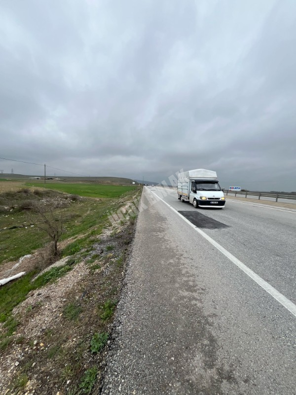 AFYON ÜÇOK EMLAKTAN ÇAY KIZILDAĞ MEVKİ KONYA YOLU ÜZERİ SATILIK 6.875M² TARLA