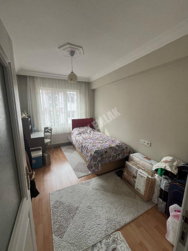 AFYON ÜÇOK EMLAKTAN FATİH MAHALLESİNDE SATILIK TEMİZ 3+1 DAİRE 