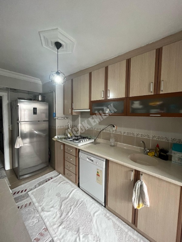 AFYON ÜÇOK EMLAKTAN FATİH MAHALLESİNDE SATILIK TEMİZ 3+1 DAİRE 
