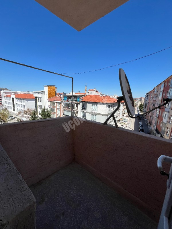 AFYON ÜÇOK EMLAKTAN DUMLUPINAR MAH KİRALIK 2+1 ARAKAT DAİRE