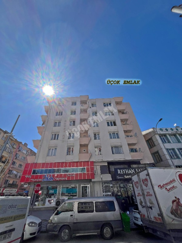 AFYON ÜÇOK EMLAKTAN DUMLUPINAR MAH KİRALIK 2+1 ARAKAT DAİRE