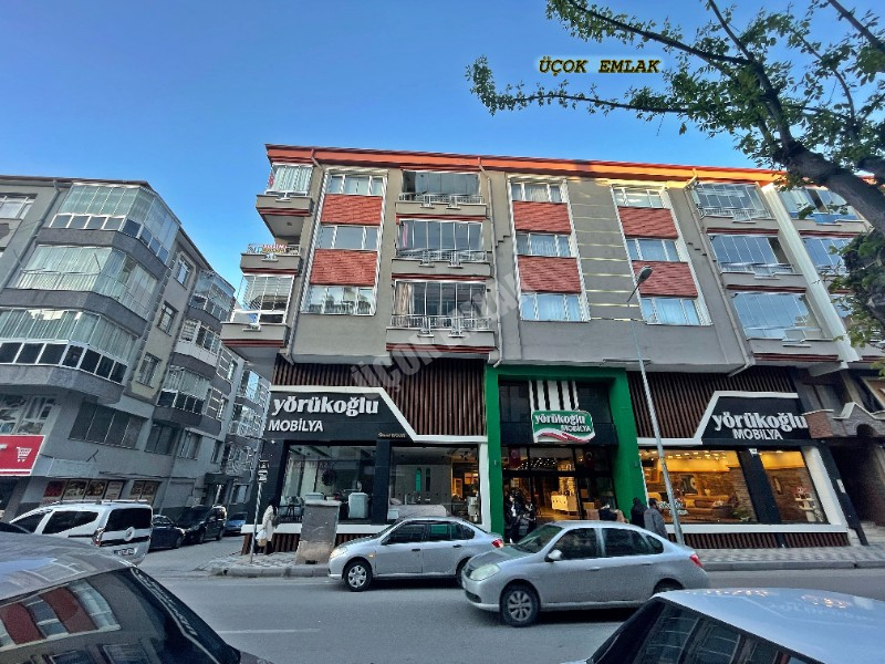 AFYON ÜÇOK EMLAKTAN MECİDİYE MAH KİRALIK 3+1 ARAKAT BAKIMLI TEMİZ DAİRE